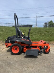 Kubota Z122R